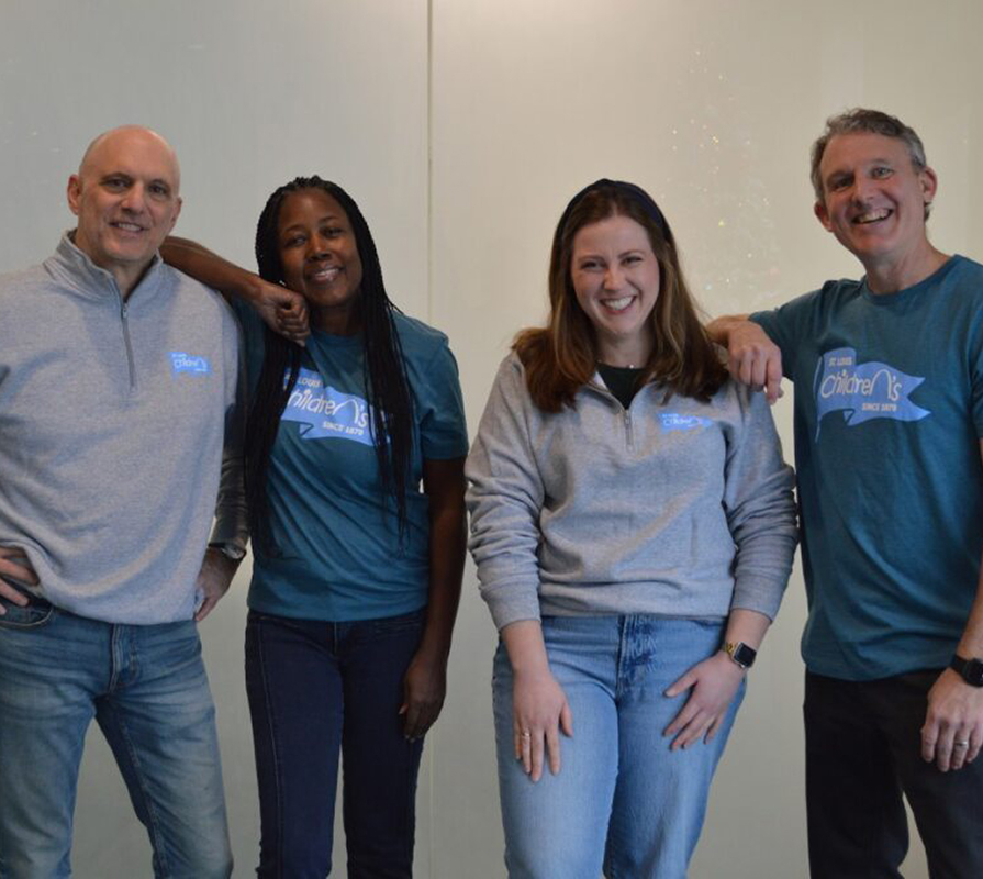 Employees in Apparel