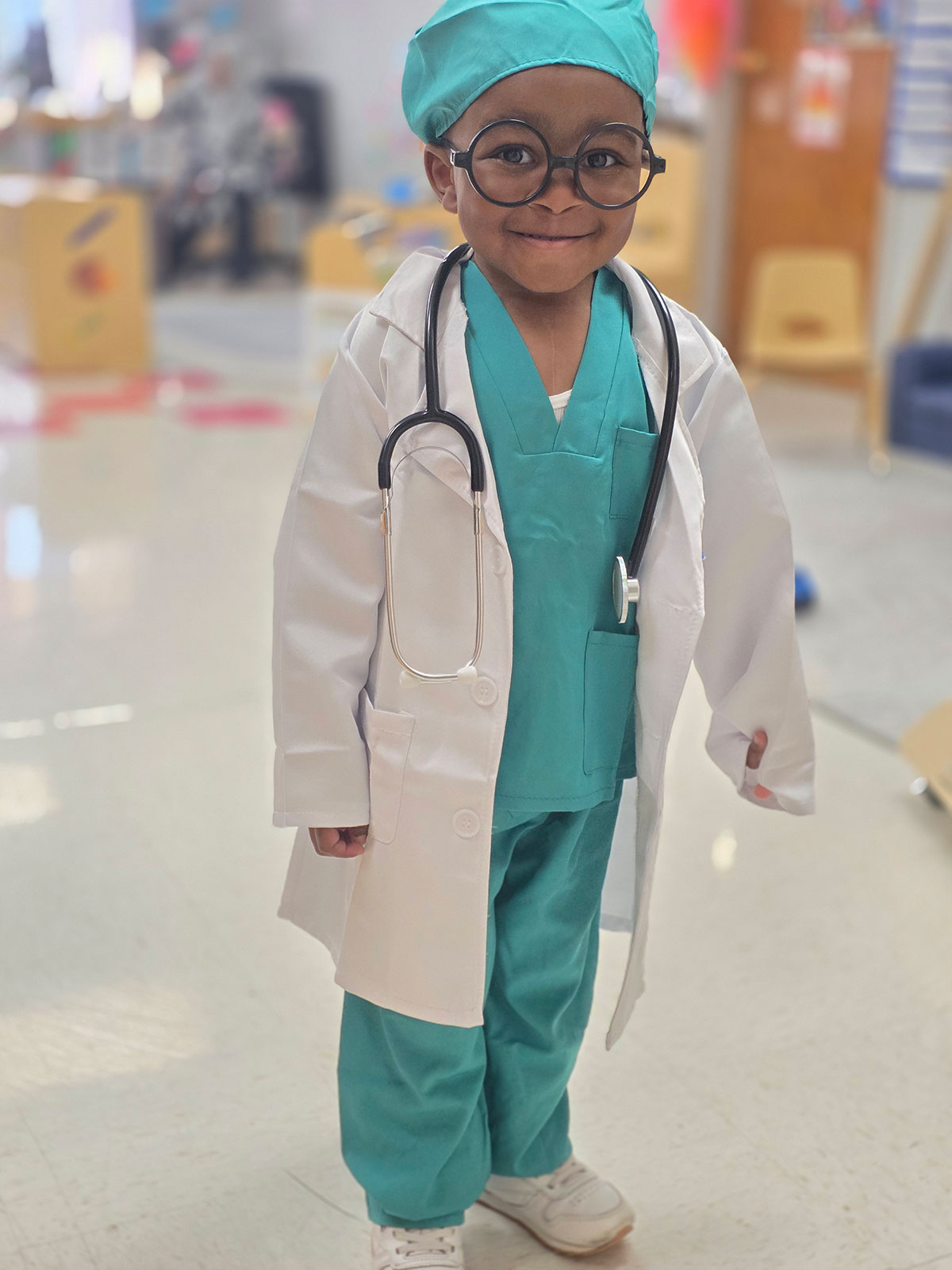 Aveion dressed as a doctor
