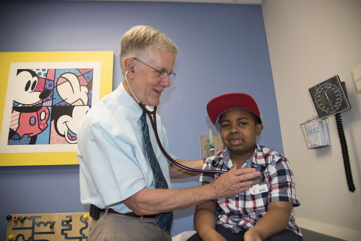 Doctor with lung function patient