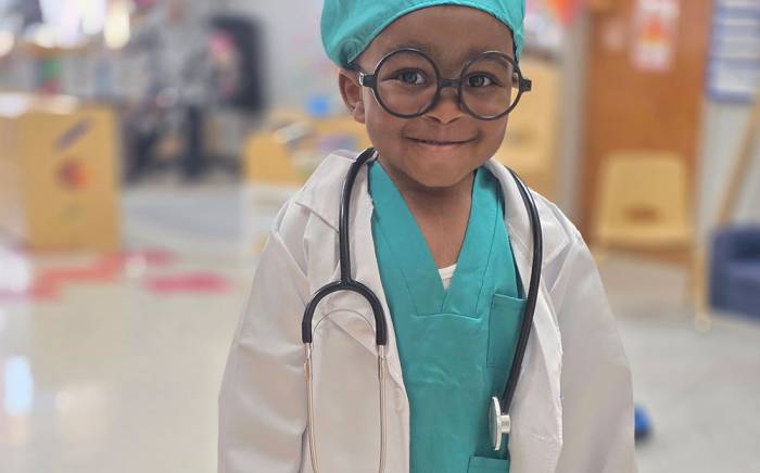 Aveion dressed as a doctor