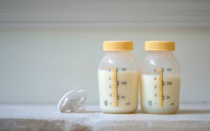 Drinking Another Mom’s Breastmilk: the science, money and emotions behind this growing business